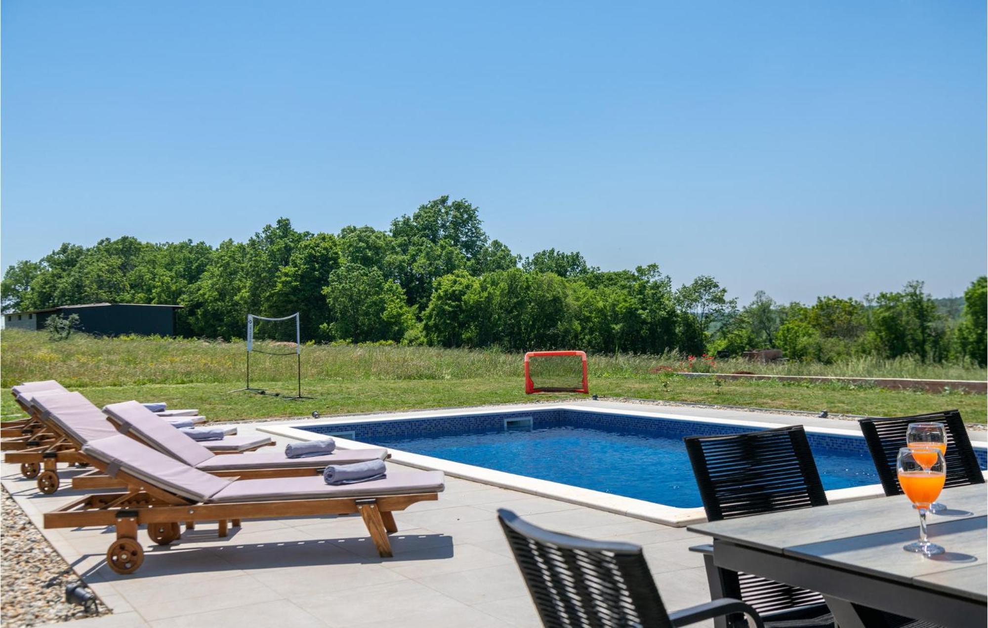 Stunning Home In Barban With Wifi 외부 사진